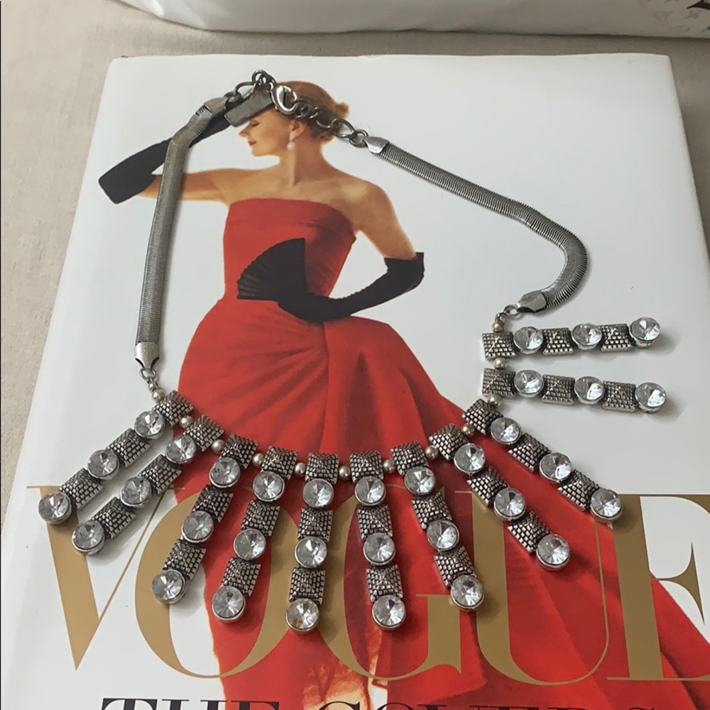 Oscar de la renta necklace